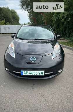 Хэтчбек Nissan Leaf 2014 в 