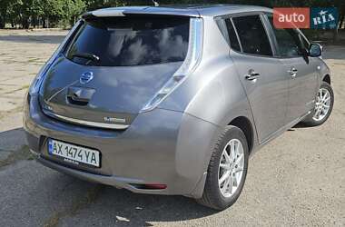 Хэтчбек Nissan Leaf 2013 в 