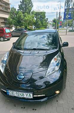 Хетчбек Nissan Leaf 2016 в Чернівцях