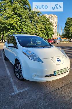 Хэтчбек Nissan Leaf 2016 в Одессе