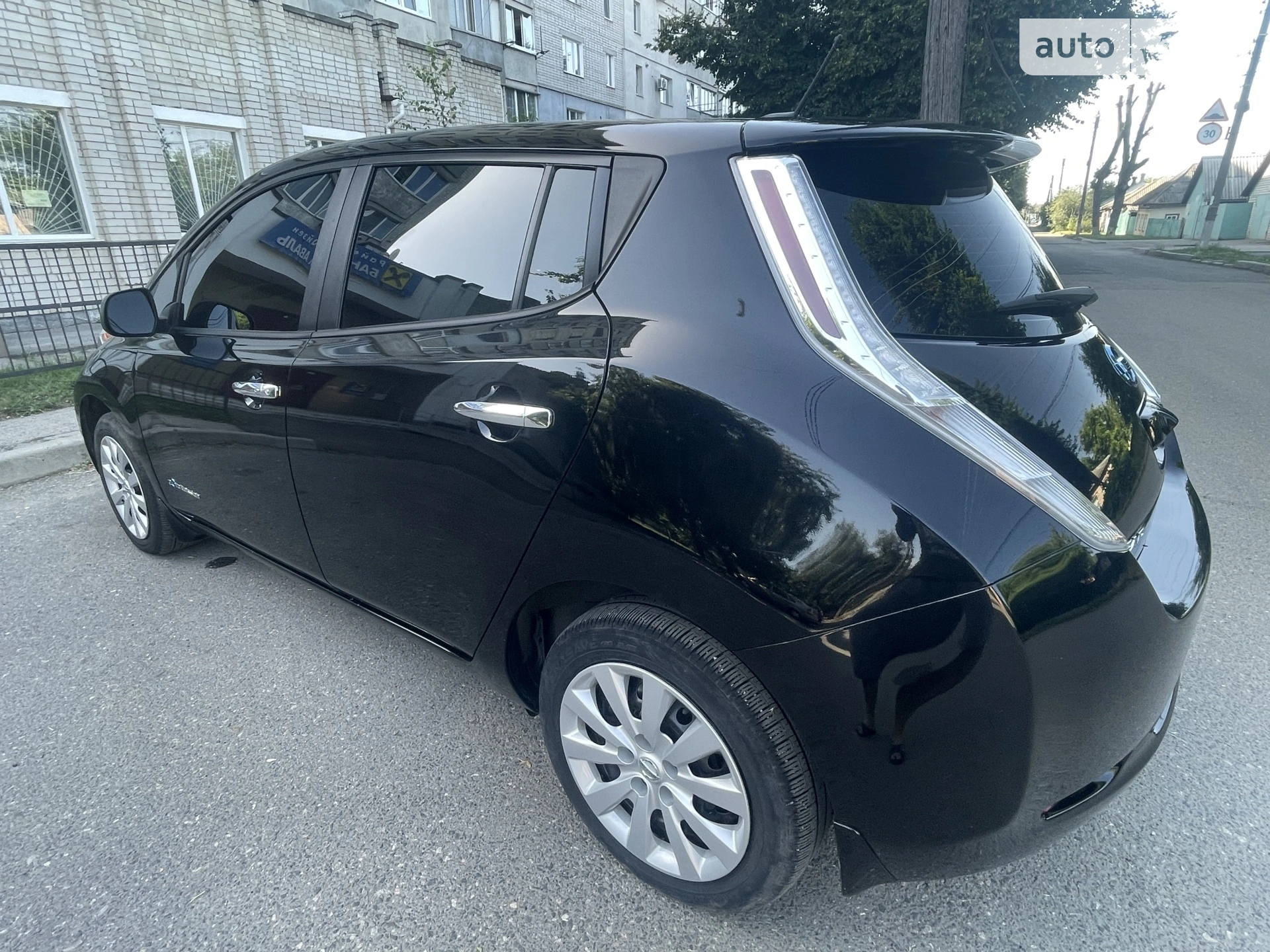 2014 Nissan Leaf - мініатюра 30