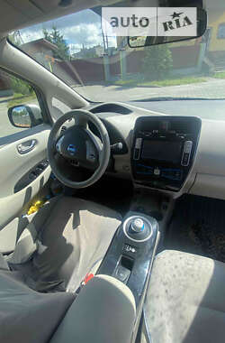 Хетчбек Nissan Leaf 2012 в Новояворівську