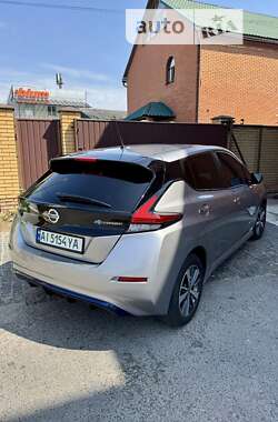 Хетчбек Nissan Leaf 2020 в Києві