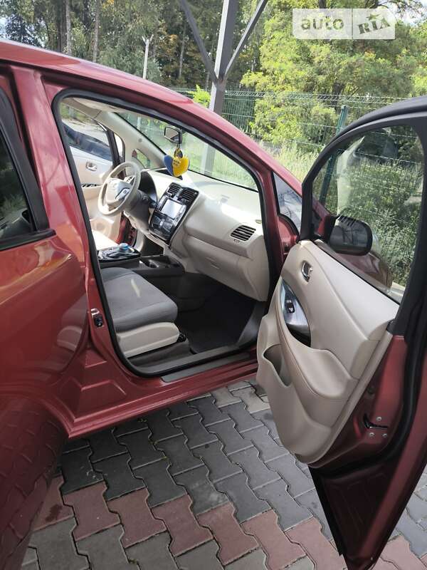 Хэтчбек Nissan Leaf 2015 в Виннице фото 22 Хэтчбек Nissan Leaf 2015 в Виннице