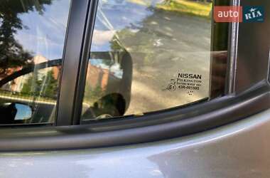 Хэтчбек Nissan Leaf 2014 в 