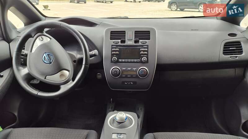 Хэтчбек Nissan Leaf 2013 в Луцке