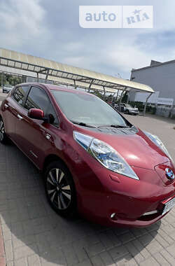 Хэтчбек Nissan Leaf 2017 в Киеве