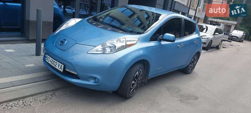 Хэтчбек Nissan Leaf 2014 в Тернополе