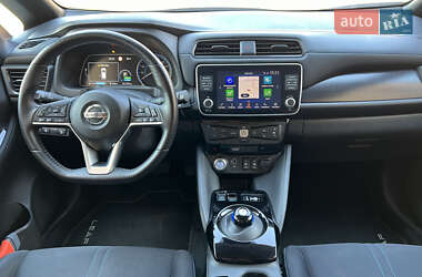 Хэтчбек Nissan Leaf 2019 в 