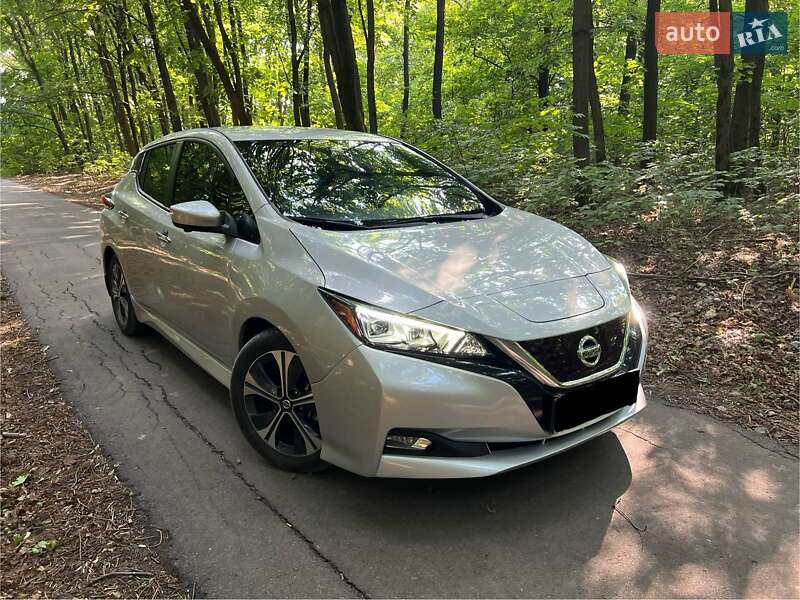 Хэтчбек Nissan Leaf 2020 в Полтаве