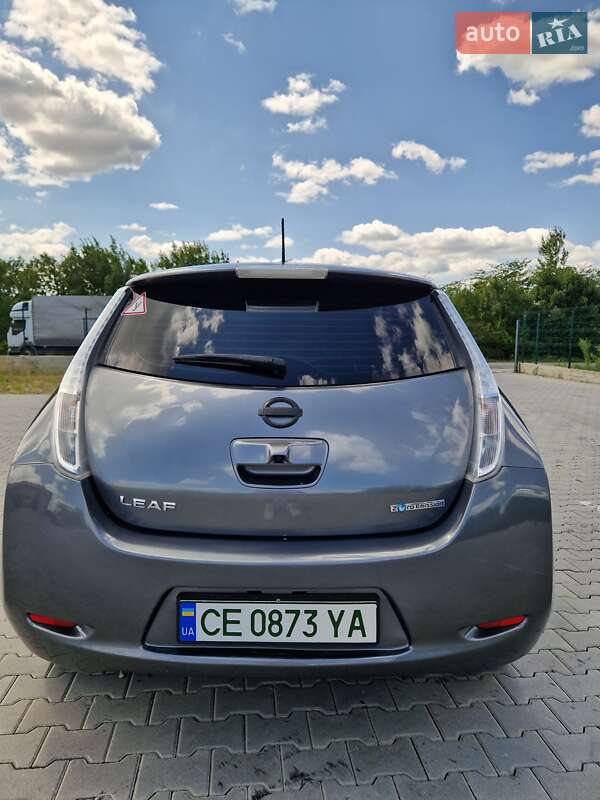 Хетчбек Nissan Leaf 2014 в Чернівцях
