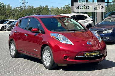 Хетчбек Nissan Leaf 2014 в Чернівцях