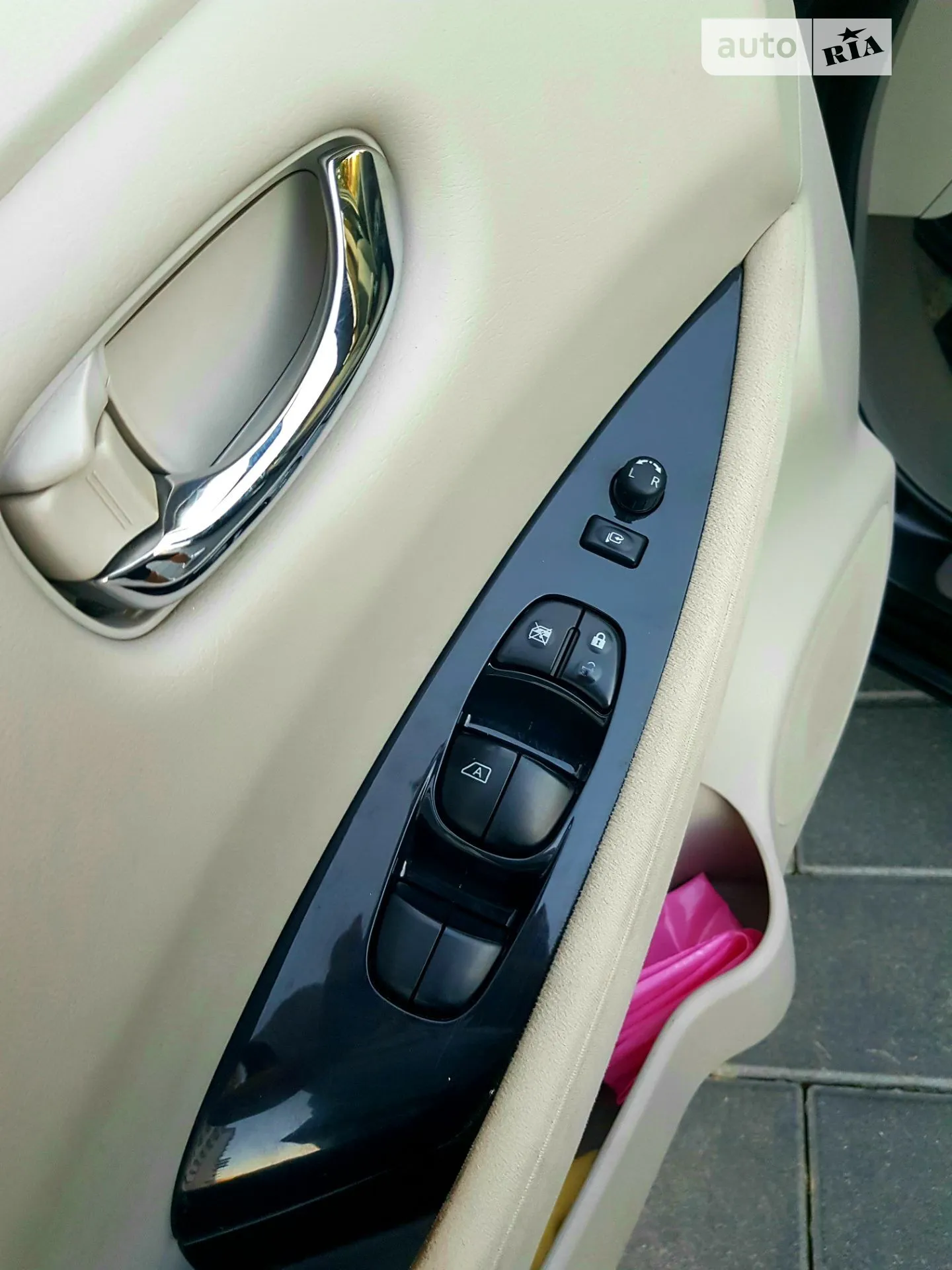 2012 Nissan Leaf - мініатюра 10
