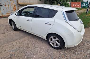 Хетчбек Nissan Leaf 2015 в Черкасах