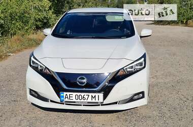 Хетчбек Nissan Leaf 2022 в Дніпрі