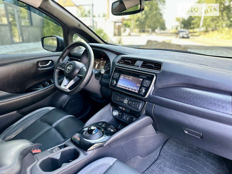Хетчбек Nissan Leaf 2019 в Одесі