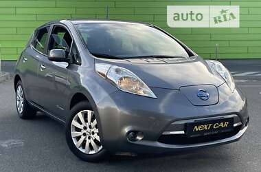 Хэтчбек Nissan Leaf 2015 в Киеве