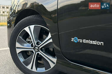 Хэтчбек Nissan Leaf 2019 в Киеве