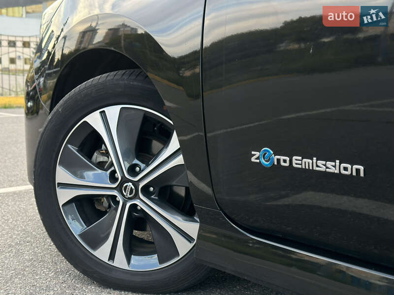 Хетчбек Nissan Leaf 2019 в Києві