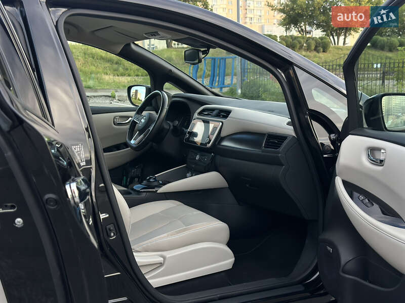 Хетчбек Nissan Leaf 2019 в Києві