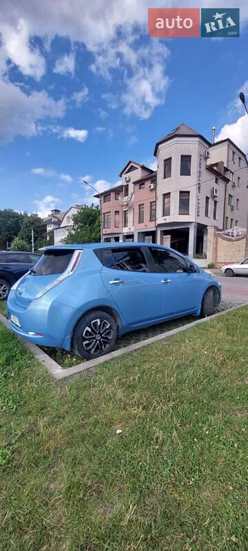Хэтчбек Nissan Leaf 2014 в Тернополе