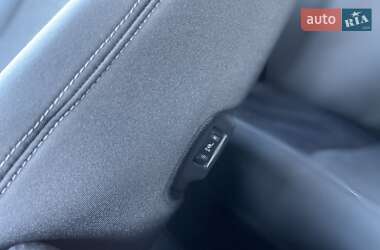 Хэтчбек Nissan Leaf 2016 в Хмельницком