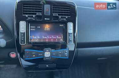 Хэтчбек Nissan Leaf 2016 в Хмельницком