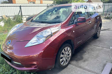 Хэтчбек Nissan Leaf 2014 в Ромнах