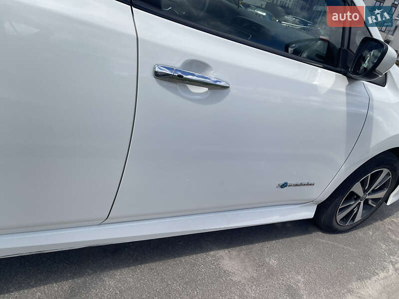 Хетчбек Nissan Leaf 2018 в Києві фото 8 Хетчбек Nissan Leaf 2018 в Києві