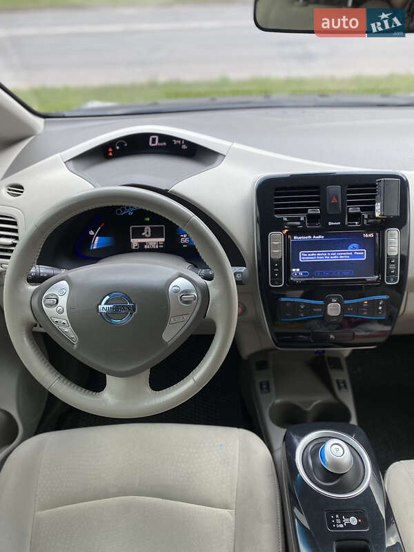 Хетчбек Nissan Leaf 2011 в Хмельницькому