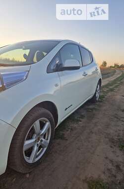 Хэтчбек Nissan Leaf 2011 в Белой Церкви