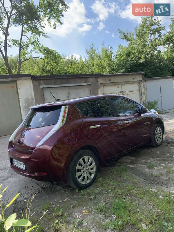 Хетчбек Nissan Leaf 2017 в Львові