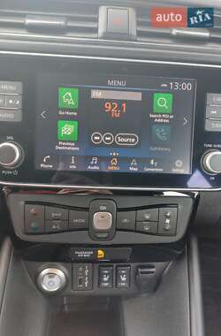 Хэтчбек Nissan Leaf 2022 в Днепре