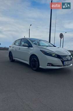 Хэтчбек Nissan Leaf 2022 в Днепре