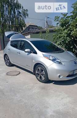 Хэтчбек Nissan Leaf 2013 в Одессе