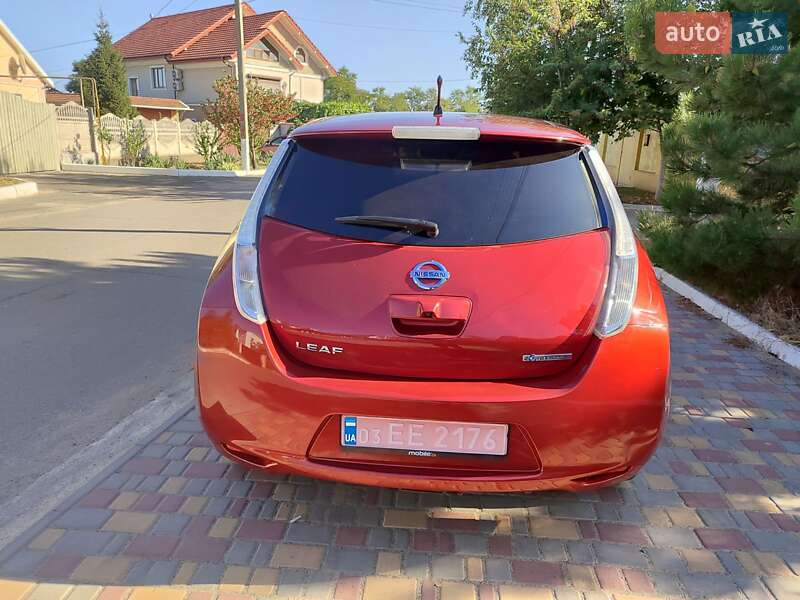Хэтчбек Nissan Leaf 2012 в Белгороде-Днестровском