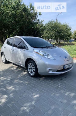 Хэтчбек Nissan Leaf 2013 в Черкассах