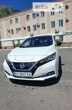 Хетчбек Nissan Leaf 2018 в Полтаві