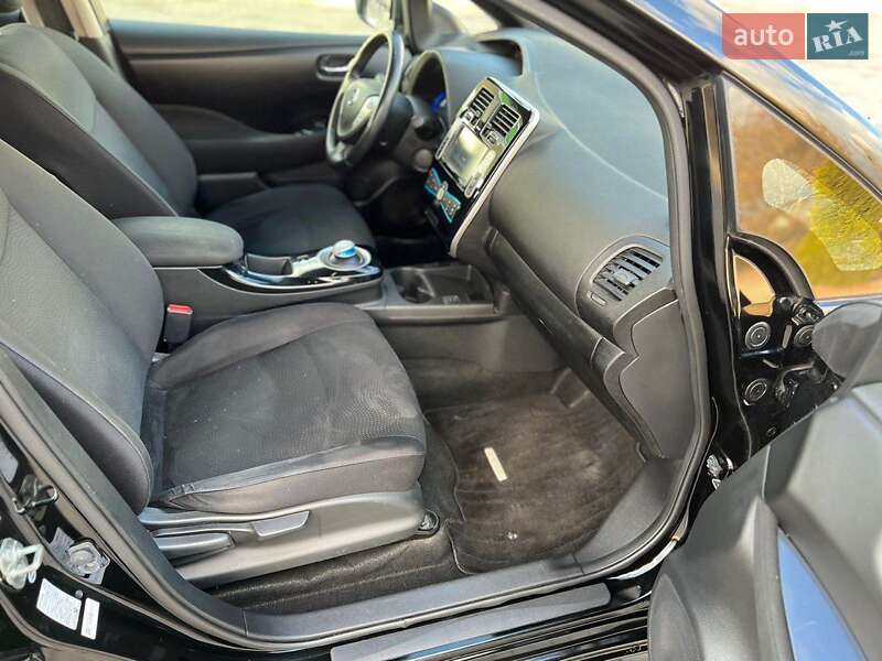 Хетчбек Nissan Leaf 2016 в Борисполі