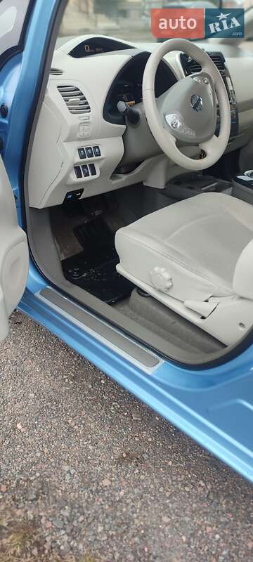 Хэтчбек Nissan Leaf 2012 в Дрогобыче
