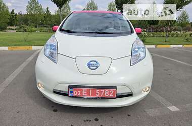 Хэтчбек Nissan Leaf 2012 в Киеве