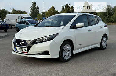 Хэтчбек Nissan Leaf 2018 в Днепре