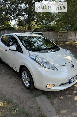 Хэтчбек Nissan Leaf 2013 в Киеве