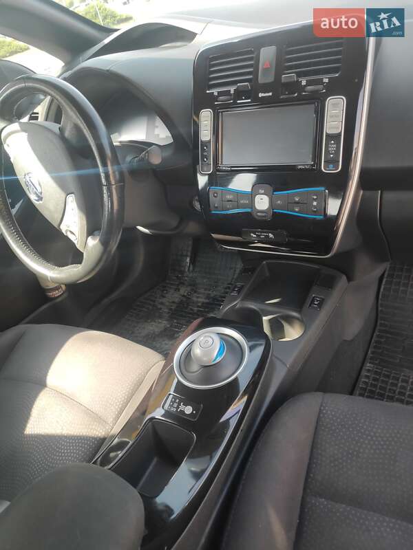 Хэтчбек Nissan Leaf 2013 в Ковеле фото 5 Хэтчбек Nissan Leaf 2013 в Ковеле