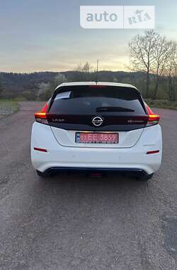 Хетчбек Nissan Leaf 2019 в Долині