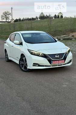 Хетчбек Nissan Leaf 2019 в Долині