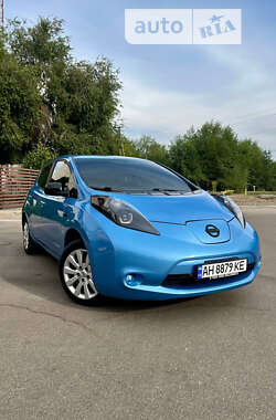 Хетчбек Nissan Leaf 2013 в Дніпрі