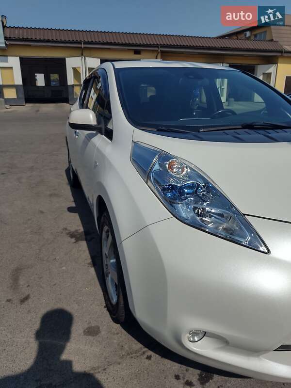 Хетчбек Nissan Leaf 2014 в Вінниці