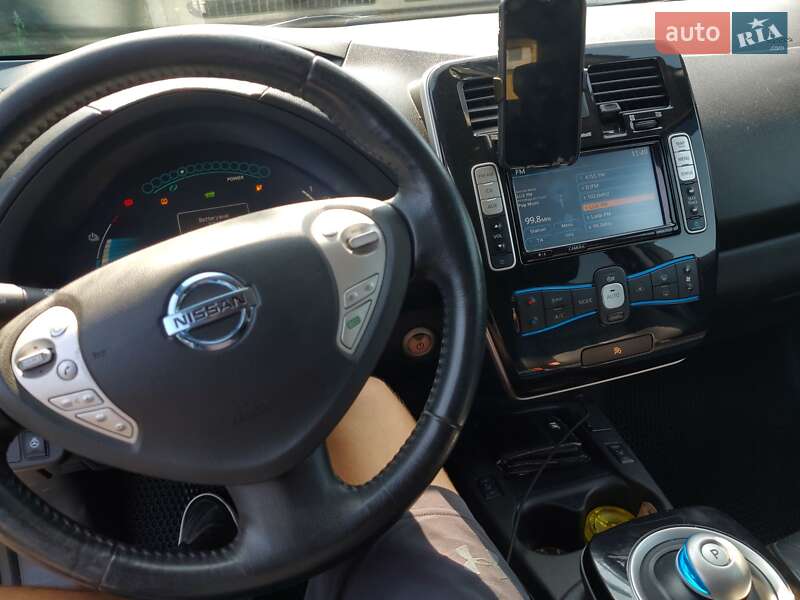 Хетчбек Nissan Leaf 2014 в Вінниці