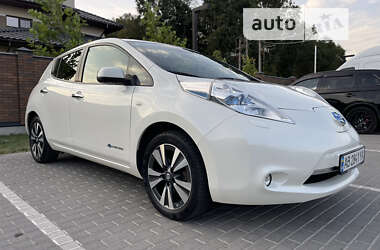 Хетчбек Nissan Leaf 2016 в Вінниці